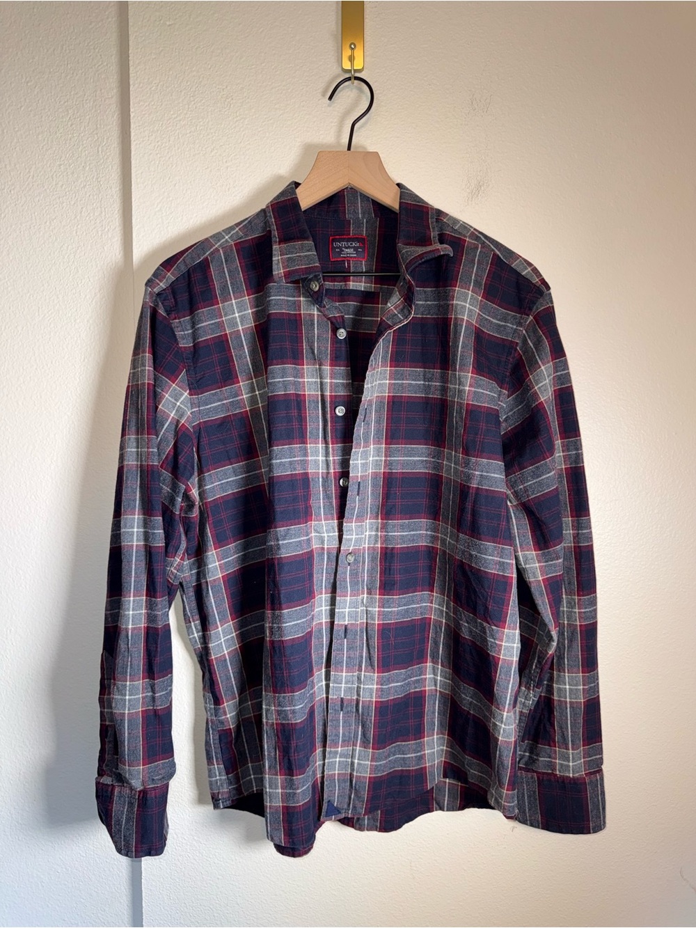UNTUCKIT Men's Plaid Button-Down Office Shirt in Burgundy and Gray L